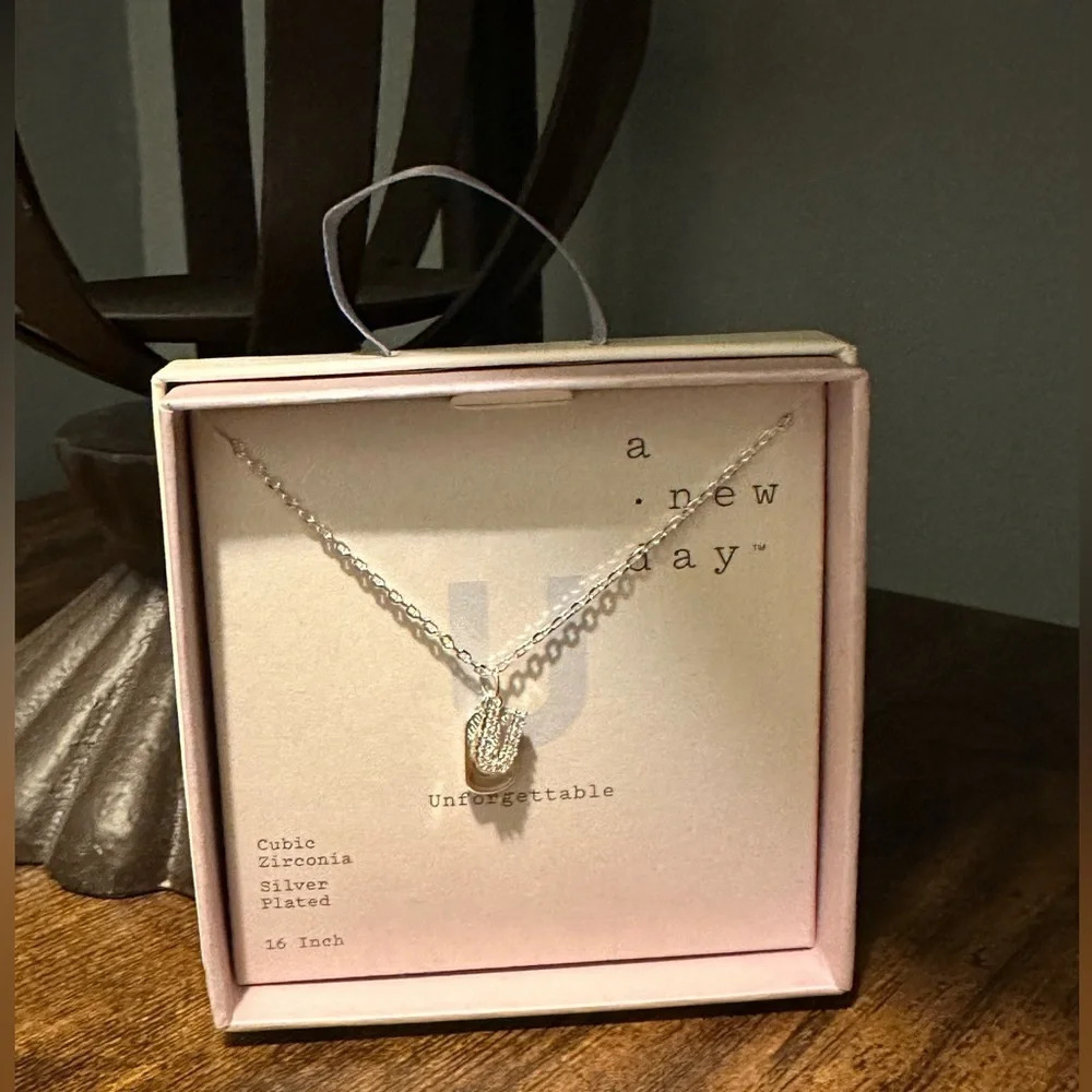 🆕 A New Day necklace “unforgettable”